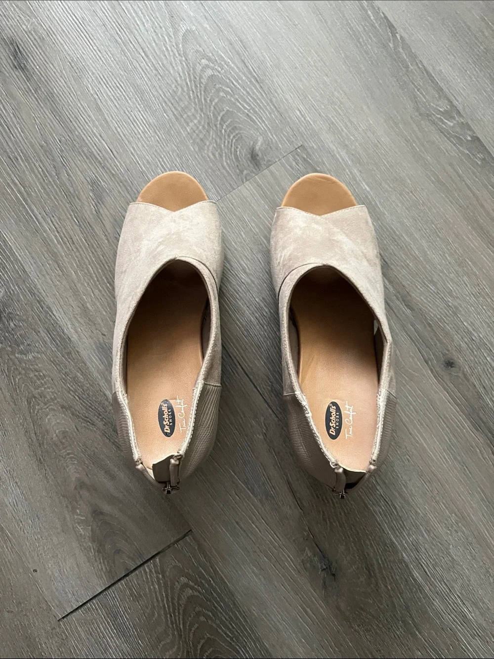 Dr. Scholl's 11M CreamFaux Suede Peep-Toe 4” Wedge Heels